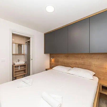 Mobile House Sol *