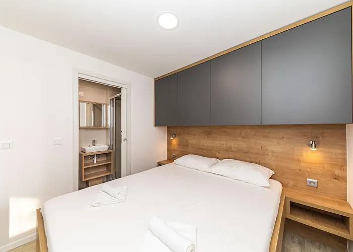 Mobile House Sol *